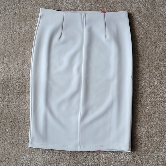 Forever 21 Printed Panel Pencil Skirt - Picture 2 of 3